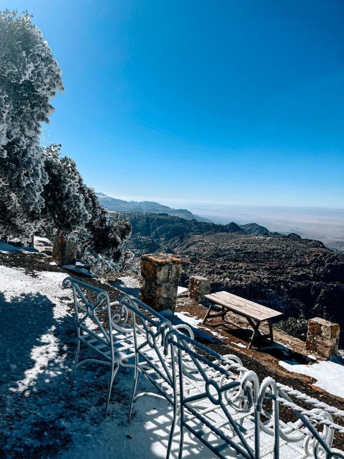 Jabal Dana Hotel - The Highest Hotel In Jordan Exterior photo