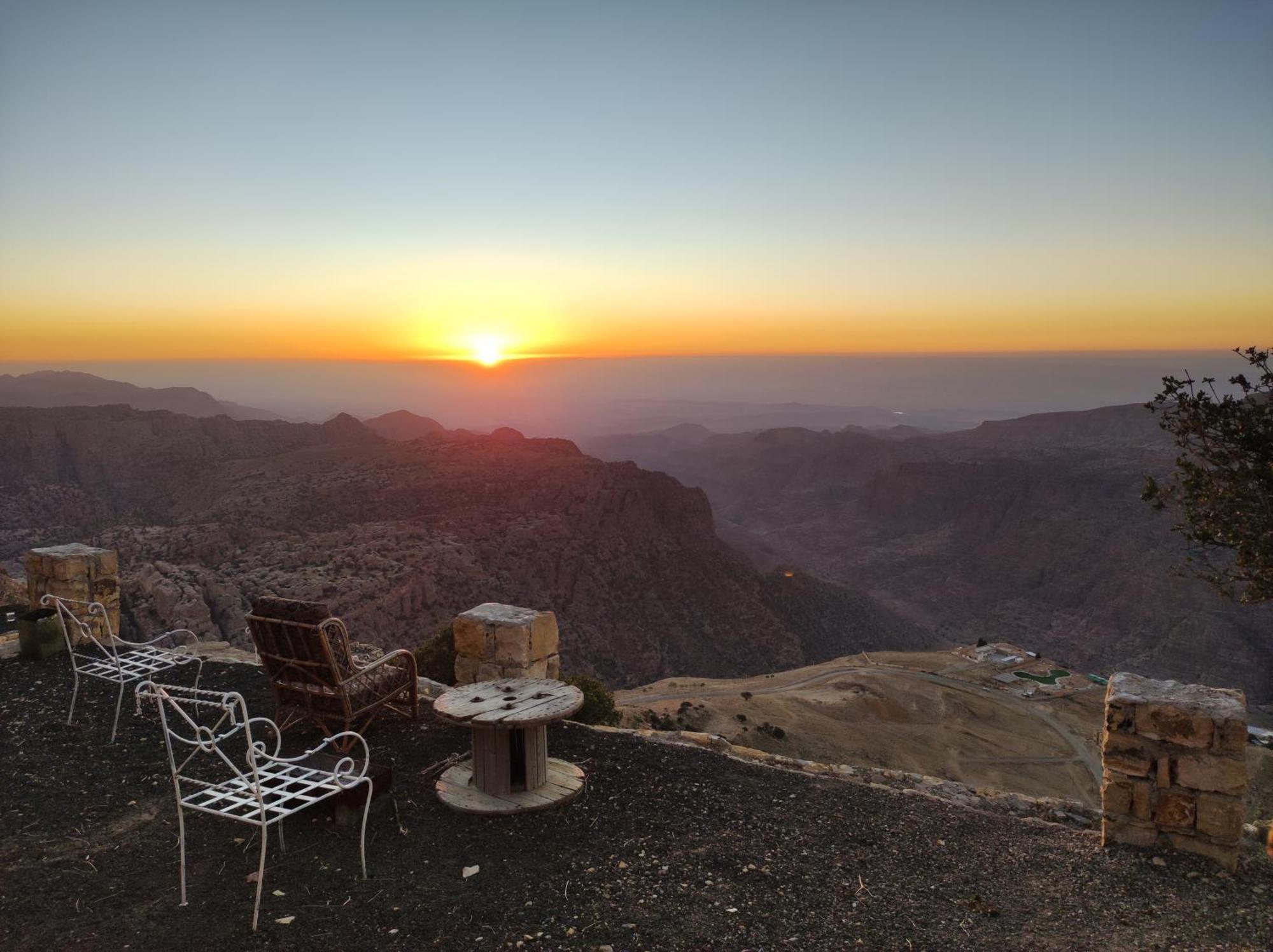 Jabal Dana Hotel - The Highest Hotel In Jordan Exterior photo